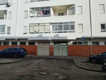 Apartamento T2 para Venda em Baixa da Banheira e Vale da Amoreira