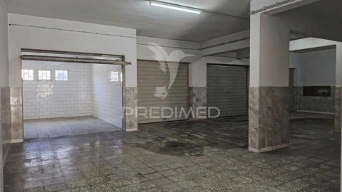 Apartamento T2 para Venda em Baixa da Banheira e Vale da Amoreira