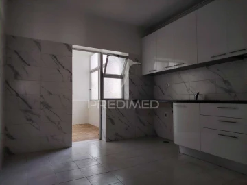 Apartamento T2 para Venda em Baixa da Banheira e Vale da Amoreira