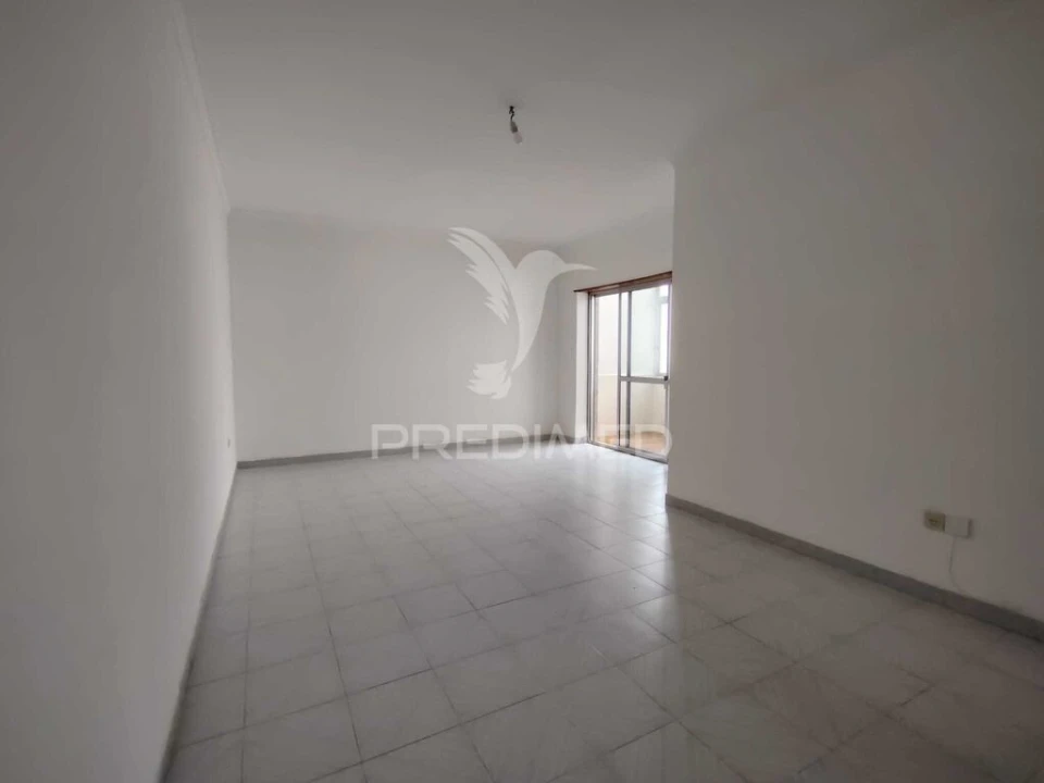 Apartamento T2 para Venda em Baixa da Banheira e Vale da Amoreira Foto 3