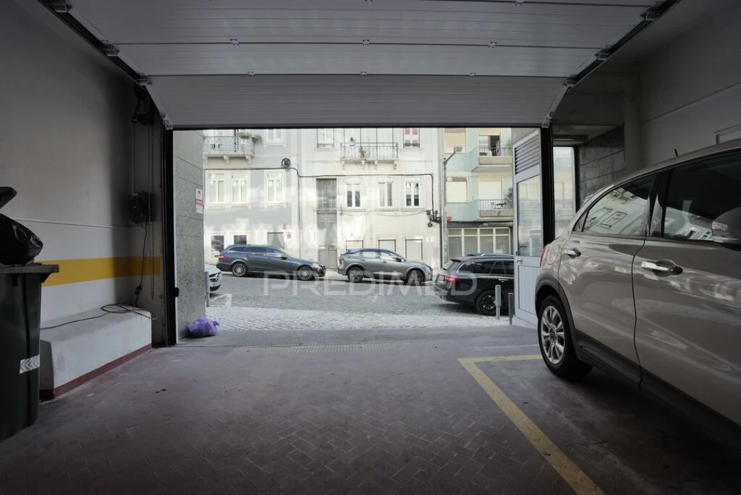 Loja para Arrendamento em Santo António Foto 15