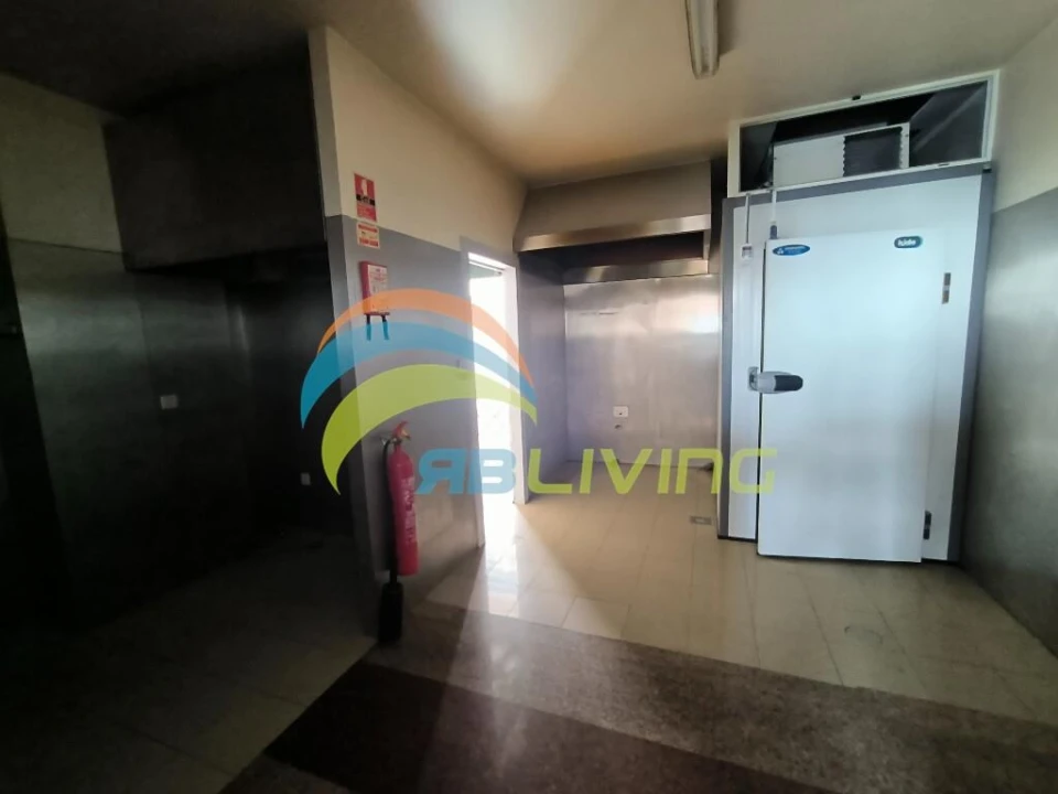 Loja para Arrendamento em Funchal (Se) Foto 7