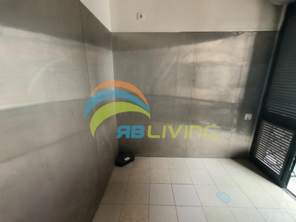 Loja para Arrendamento em Funchal (Se) Foto 17