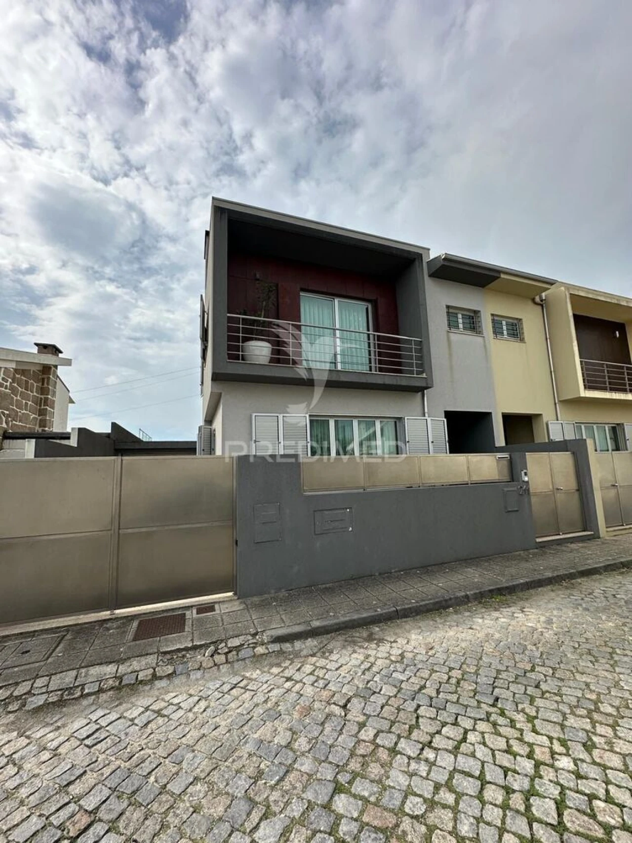 Moradia T3 para Venda em Mindelo Foto 1