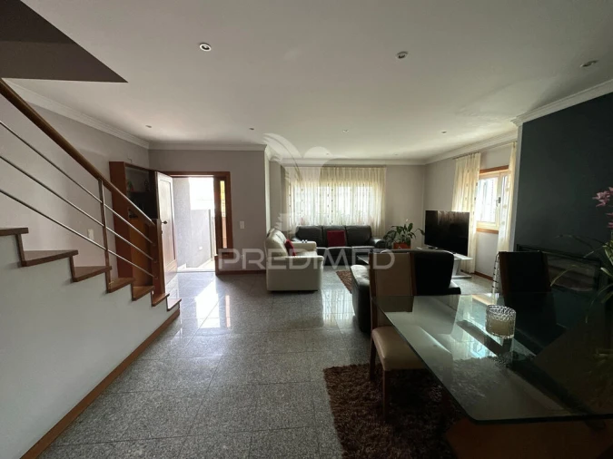 Moradia T3 para Venda em Mindelo Foto 2