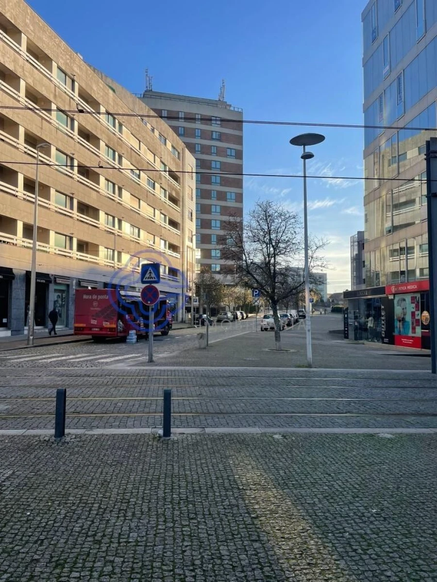 Loja para Arrendamento em Cidade da Maia Foto 3
