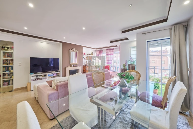 Apartamento T3 para Venda em Costa da Caparica Foto 1