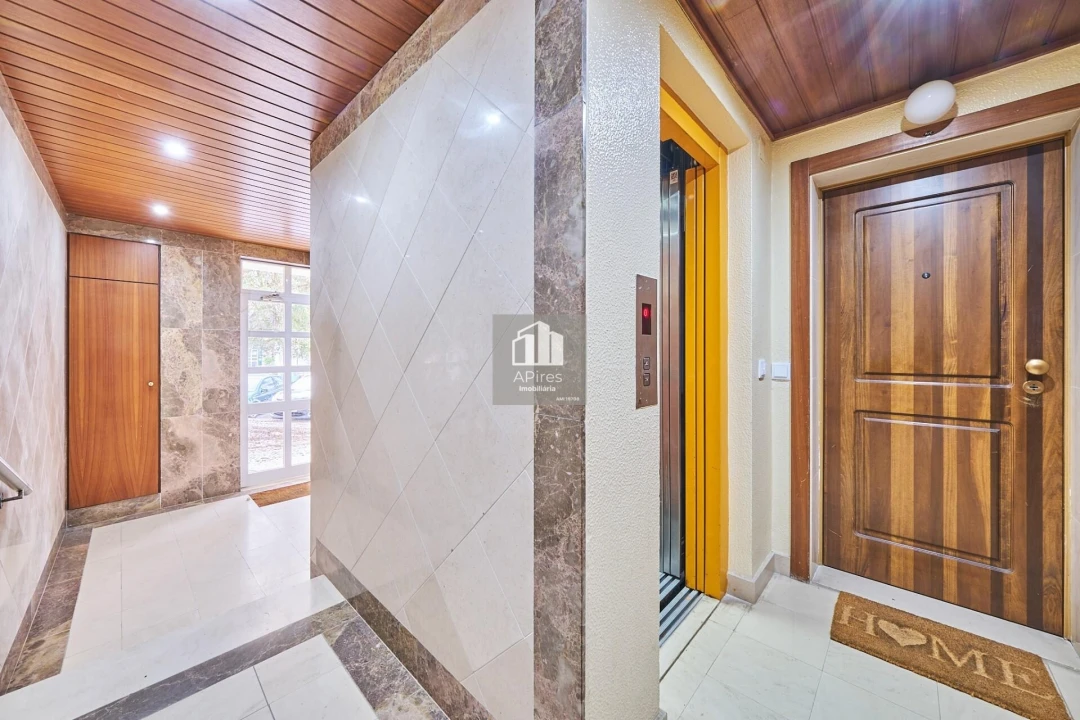 Apartamento T3 para Venda em Costa da Caparica Foto 26