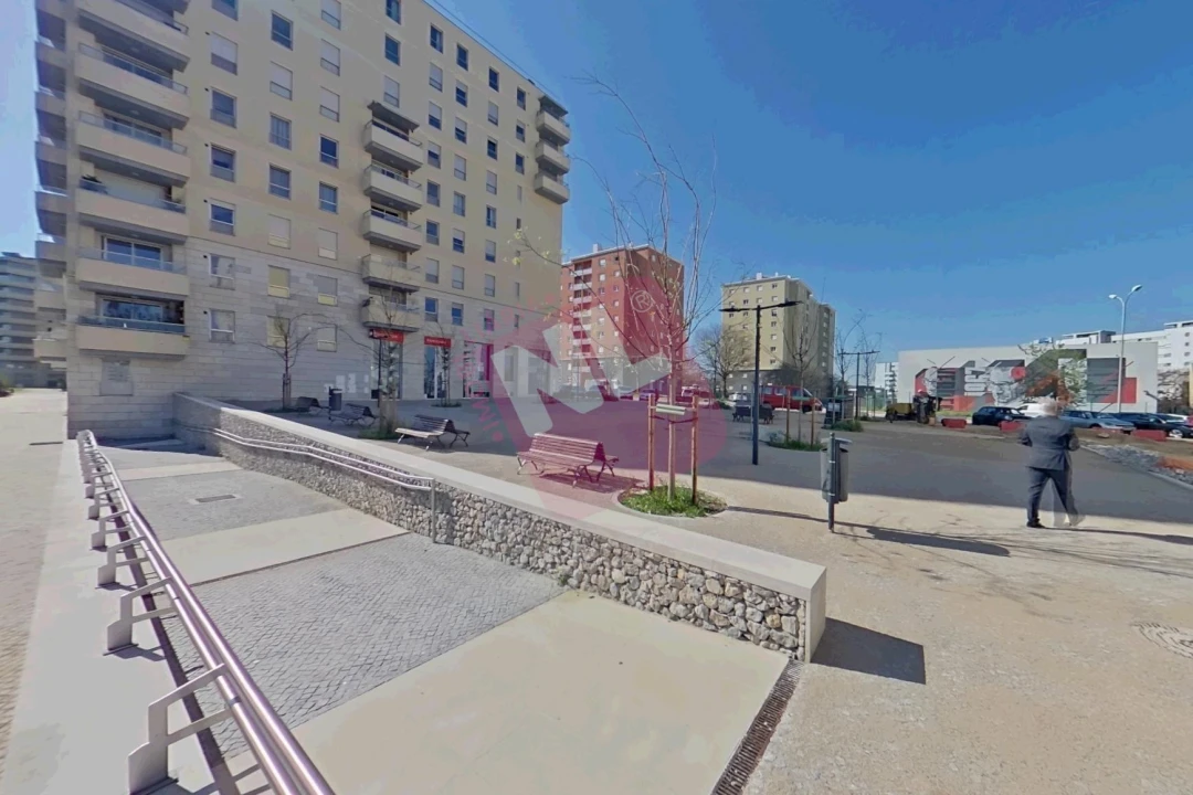 Loja para Arrendamento em Lumiar Foto 1