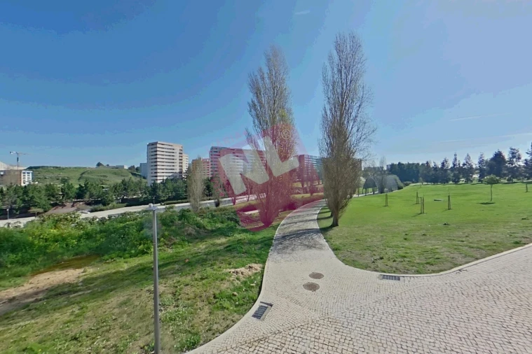 Loja para Arrendamento em Lumiar Foto 5