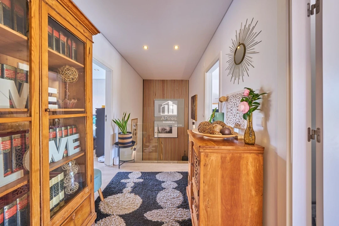 Moradia T4 para Venda em Charneca de Caparica e Sobreda Foto 27