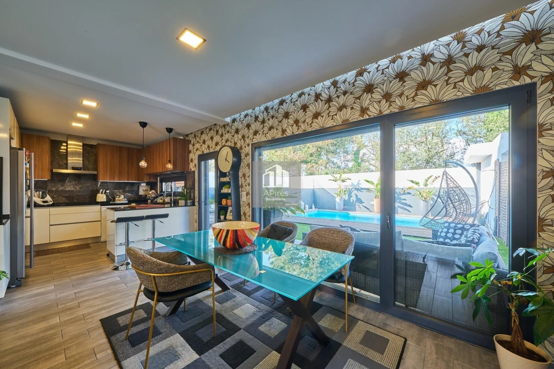 Moradia T4 para Venda em Charneca de Caparica e Sobreda Foto 14