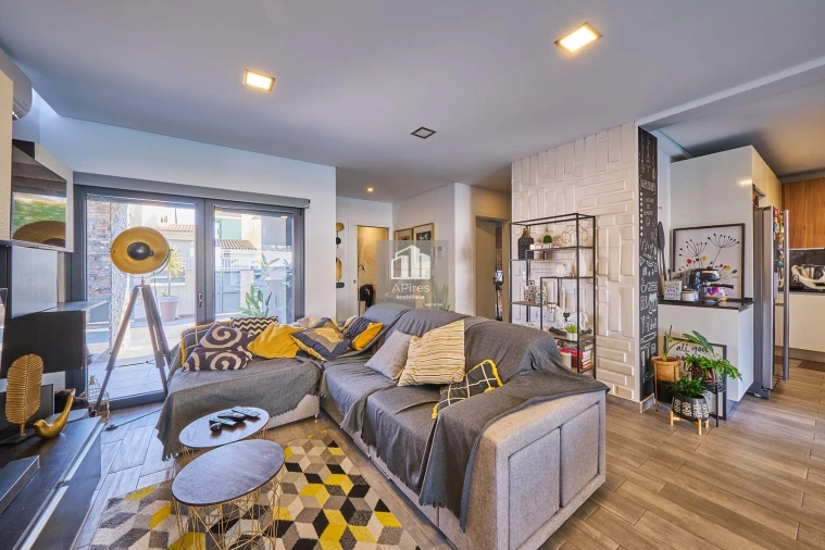 Moradia T4 para Venda em Charneca de Caparica e Sobreda Foto 13