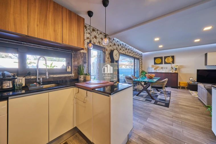 Moradia T4 para Venda em Charneca de Caparica e Sobreda Foto 20