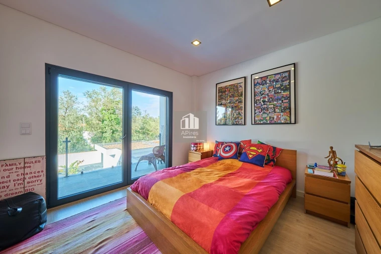 Moradia T4 para Venda em Charneca de Caparica e Sobreda Foto 38