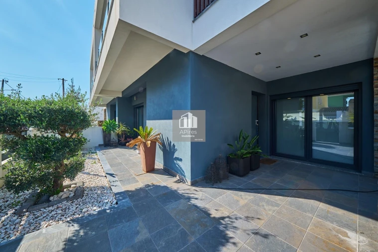 Moradia T4 para Venda em Charneca de Caparica e Sobreda Foto 11