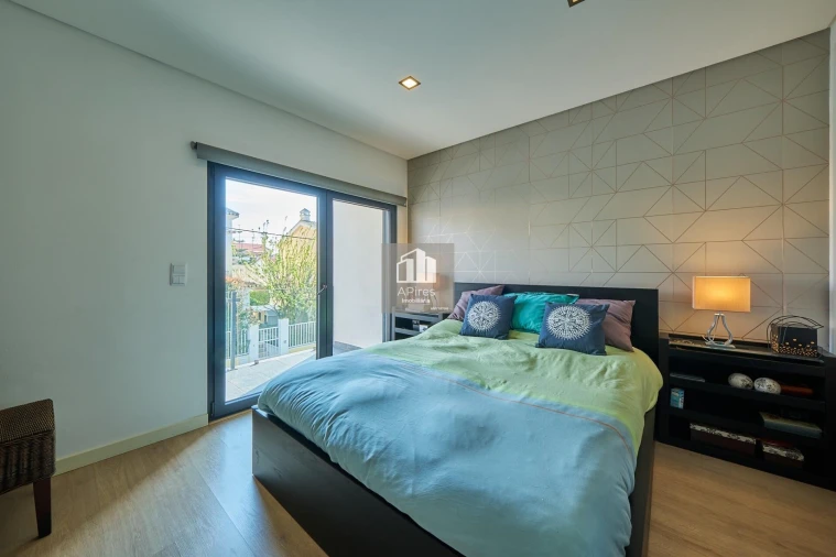 Moradia T4 para Venda em Charneca de Caparica e Sobreda Foto 32