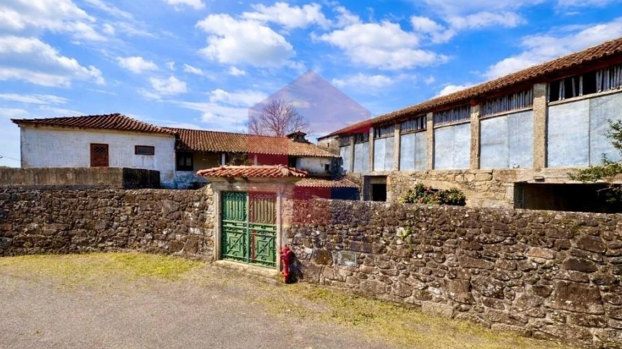 Moradia T6 para Venda em Lanhas