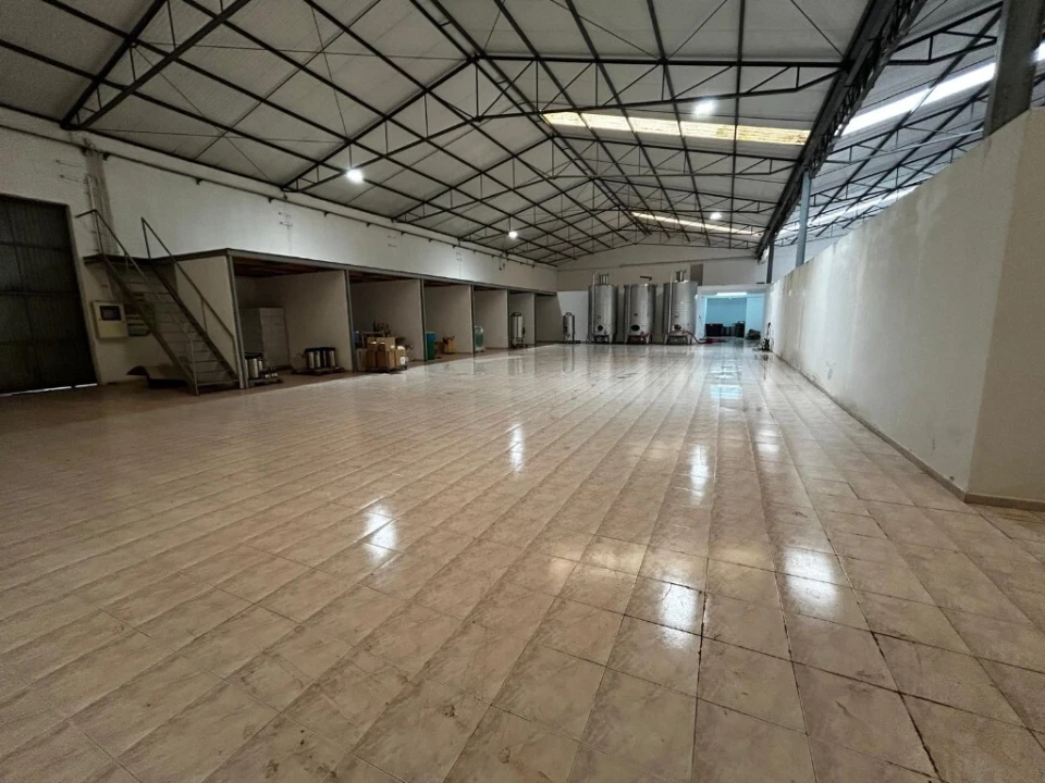 Armazém para Venda em Nossa Senhora do Pranto Foto 7