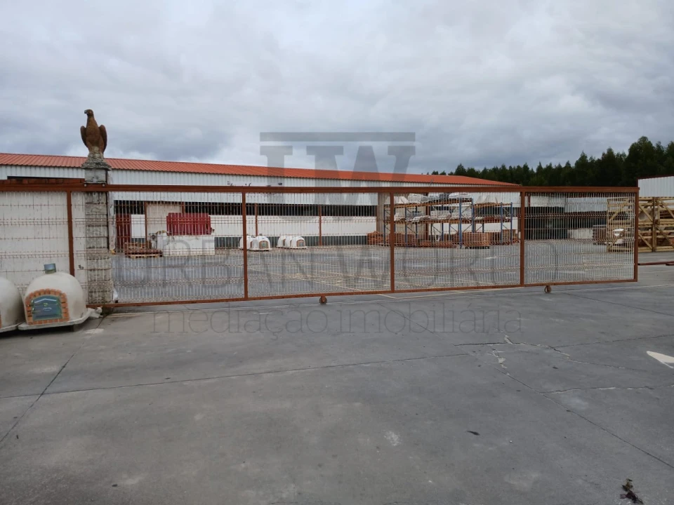 Armazém para Venda em Maxial e Monte Redondo Foto 13