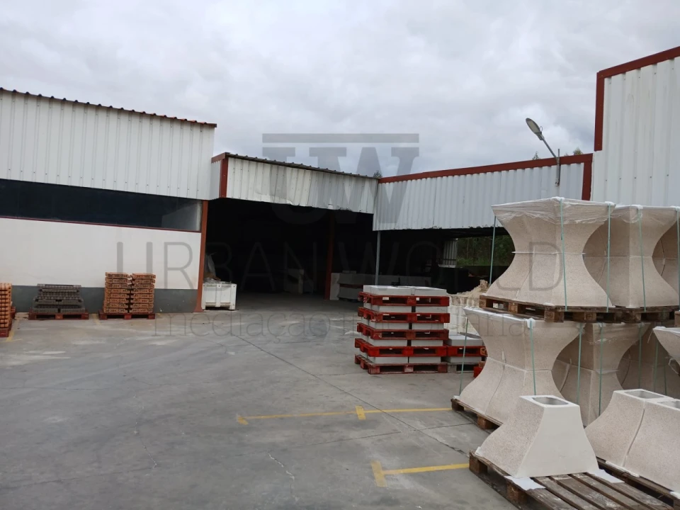 Armazém para Venda em Maxial e Monte Redondo Foto 16