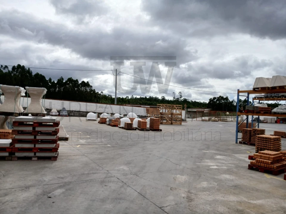 Armazém para Venda em Maxial e Monte Redondo Foto 22