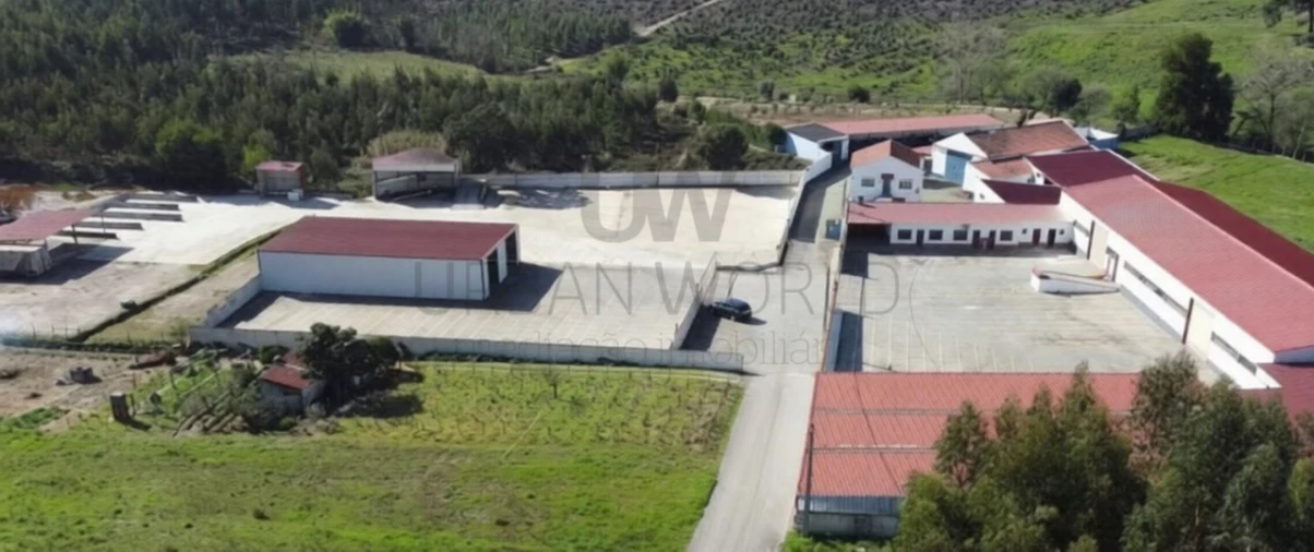 Armazém para Venda em Maxial e Monte Redondo