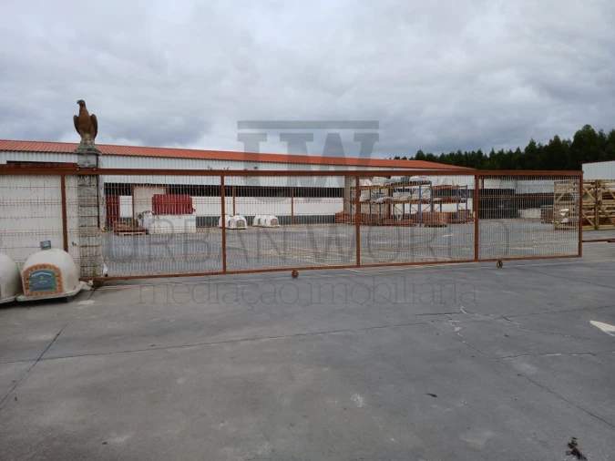 Armazém para Venda em Maxial e Monte Redondo Foto 13