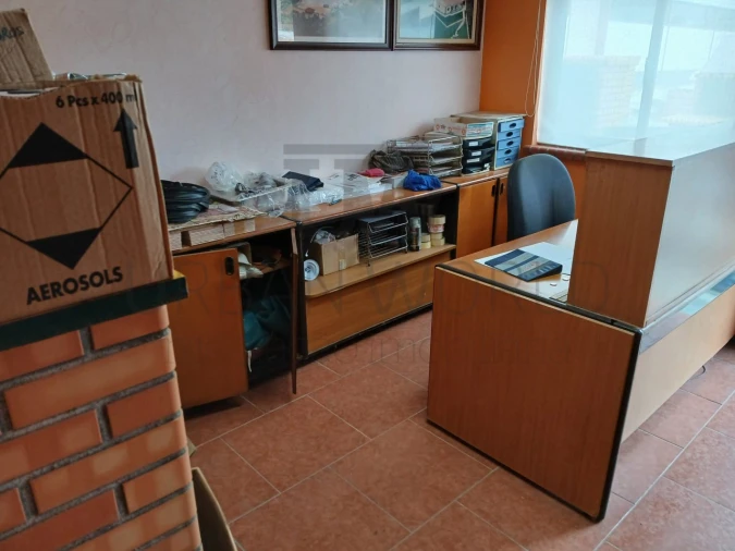 Armazém para Venda em Maxial e Monte Redondo Foto 31