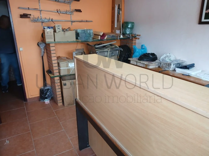 Armazém para Venda em Maxial e Monte Redondo Foto 32