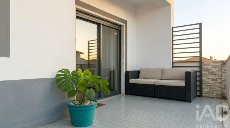 Moradia T5 para Venda em Samora Correia