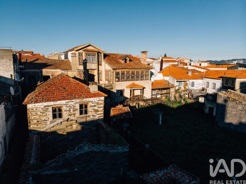 Moradia T9 para Venda em Vila Nova de Foz Côa Foto 28