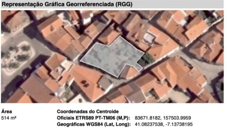 Moradia T9 para Venda em Vila Nova de Foz Côa