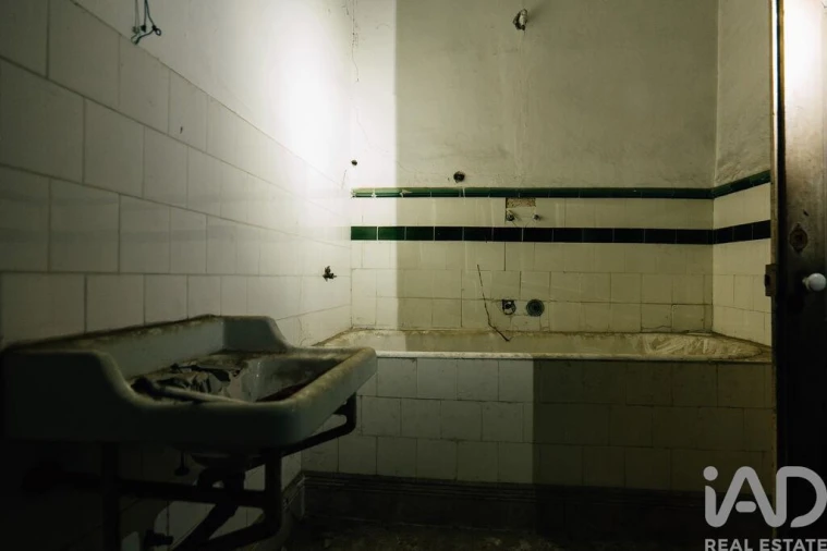 Moradia T9 para Venda em Vila Nova de Foz Côa Foto 21