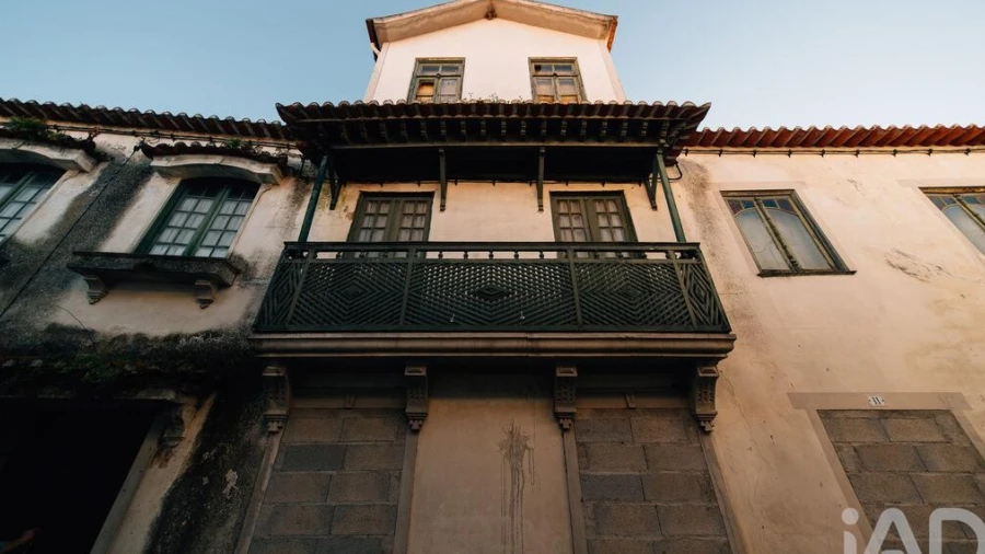 Moradia T9 para Venda em Vila Nova de Foz Côa