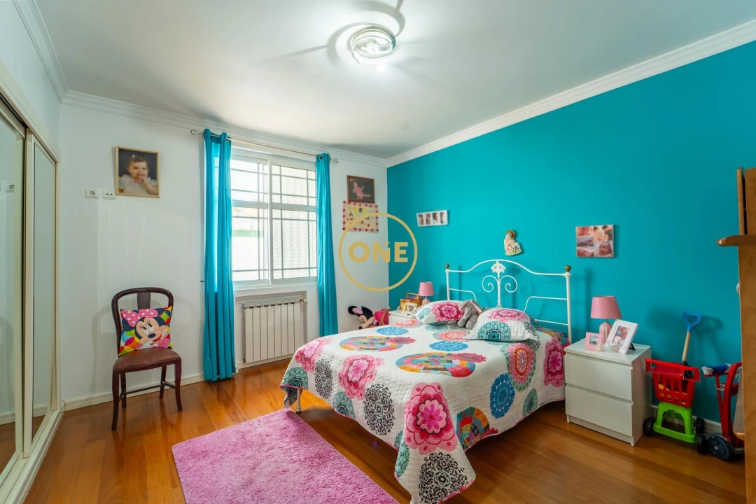 Moradia T4 para Venda em Cabouco Foto 18