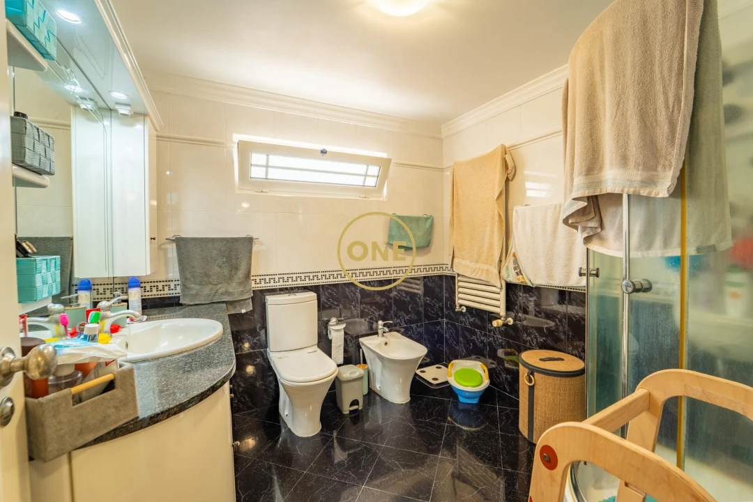 Moradia T4 para Venda em Cabouco Foto 29