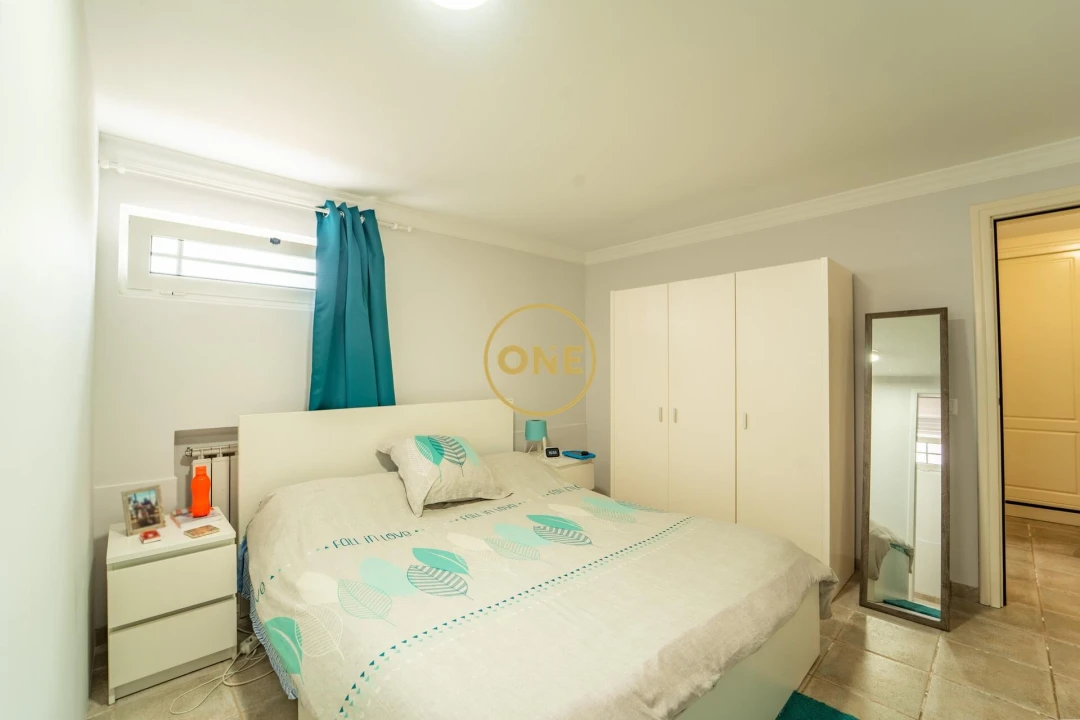 Moradia T4 para Venda em Cabouco Foto 24