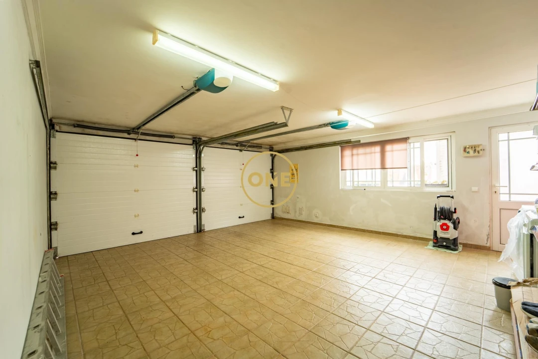 Moradia T4 para Venda em Cabouco Foto 30