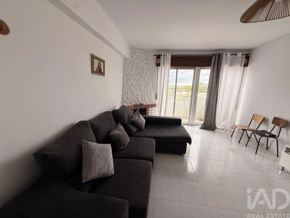 Apartamento T2 para Venda em Grândola e Santa Margarida da Serra Foto 3