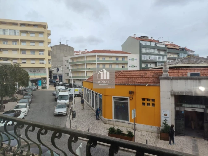 Apartamento T2 para Venda em Almada, Cova da Piedade, Pragal e Cacilhas Foto 1