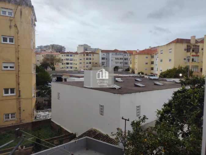 Apartamento T2 para Venda em Almada, Cova da Piedade, Pragal e Cacilhas Foto 55