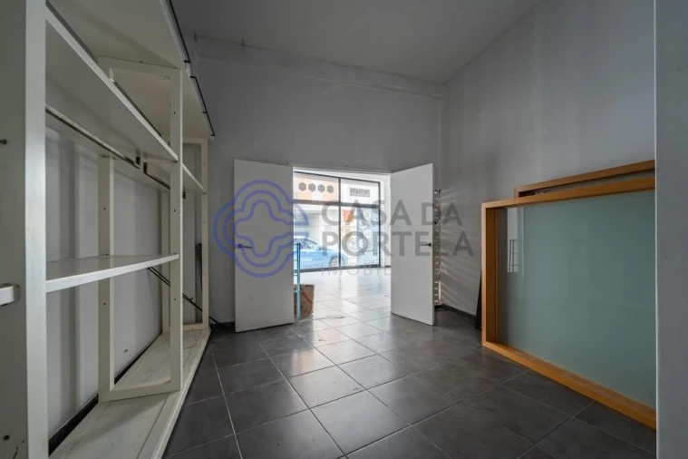 Loja para Arrendamento em Matosinhos e Leça da Palmeira Foto 11