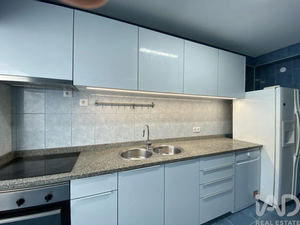 Apartamento T2 para Venda em Mafamude e Vilar do Paraíso Foto 9