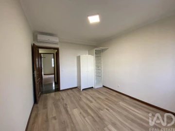 Apartamento T2 para Venda em Mafamude e Vilar do Paraíso