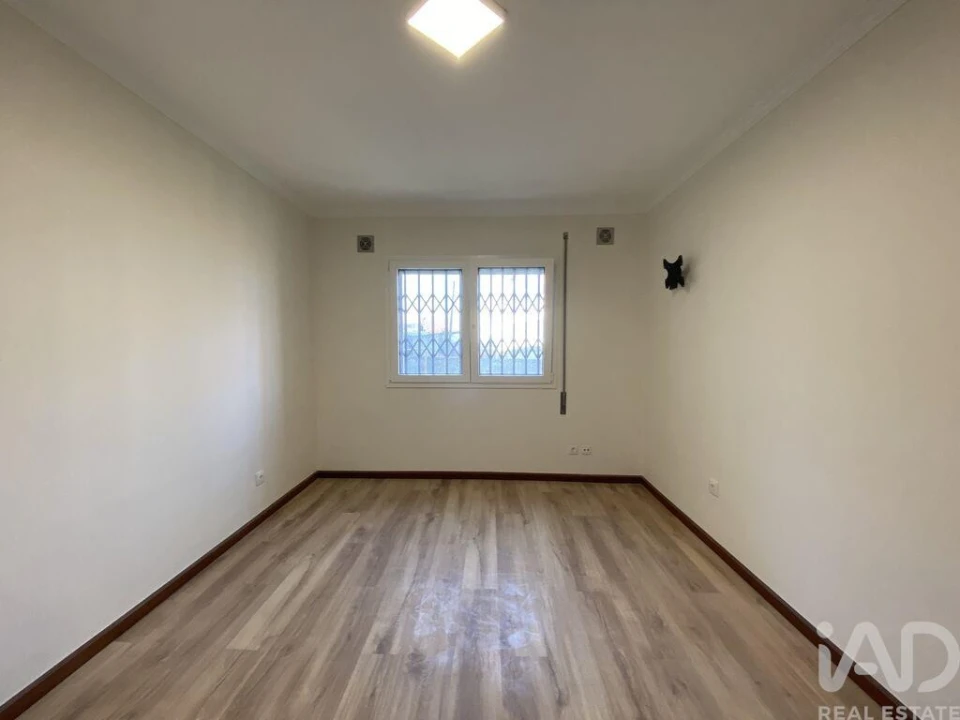 Apartamento T2 para Venda em Mafamude e Vilar do Paraíso Foto 13