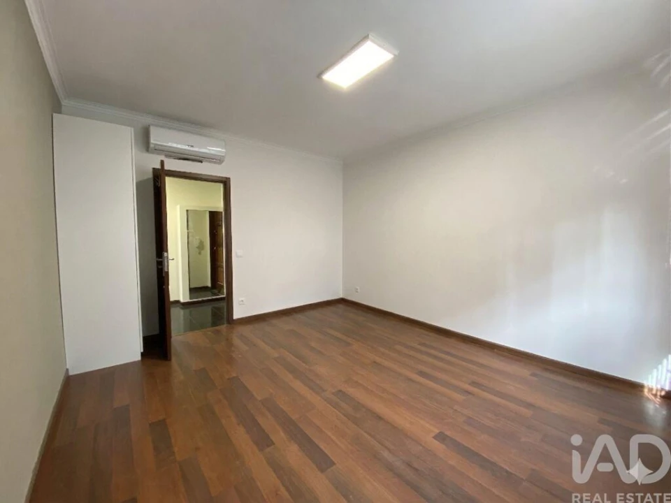 Apartamento T2 para Venda em Mafamude e Vilar do Paraíso Foto 4