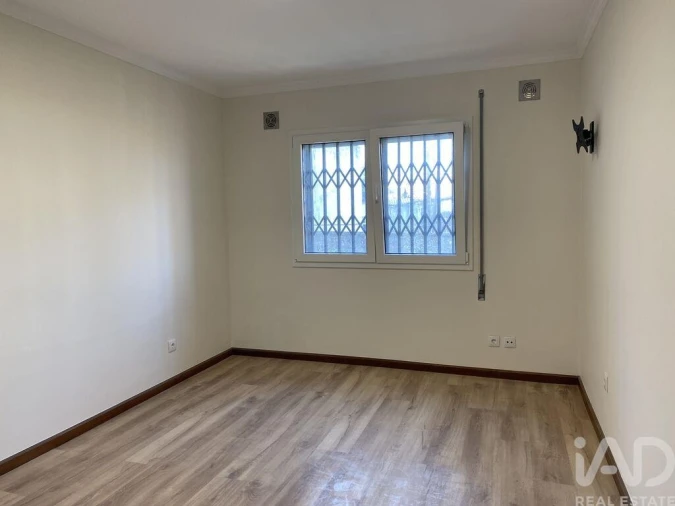 Apartamento T2 para Venda em Mafamude e Vilar do Paraíso Foto 14