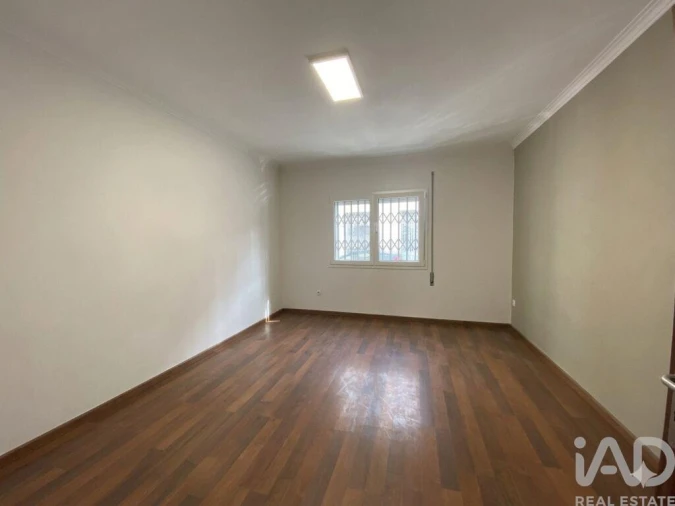 Apartamento T2 para Venda em Mafamude e Vilar do Paraíso Foto 2