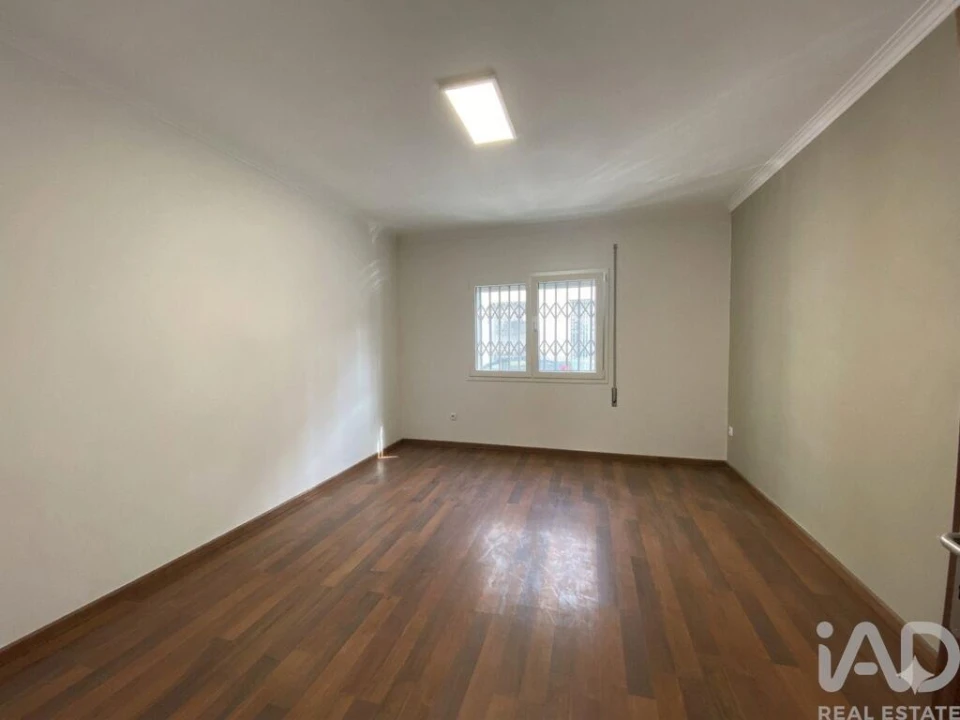 Apartamento T2 para Venda em Mafamude e Vilar do Paraíso Foto 2